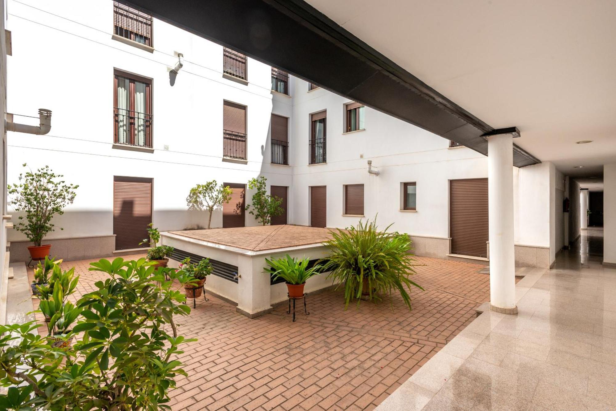 First Floor Close Macarena Church Sevilla Bagian luar foto