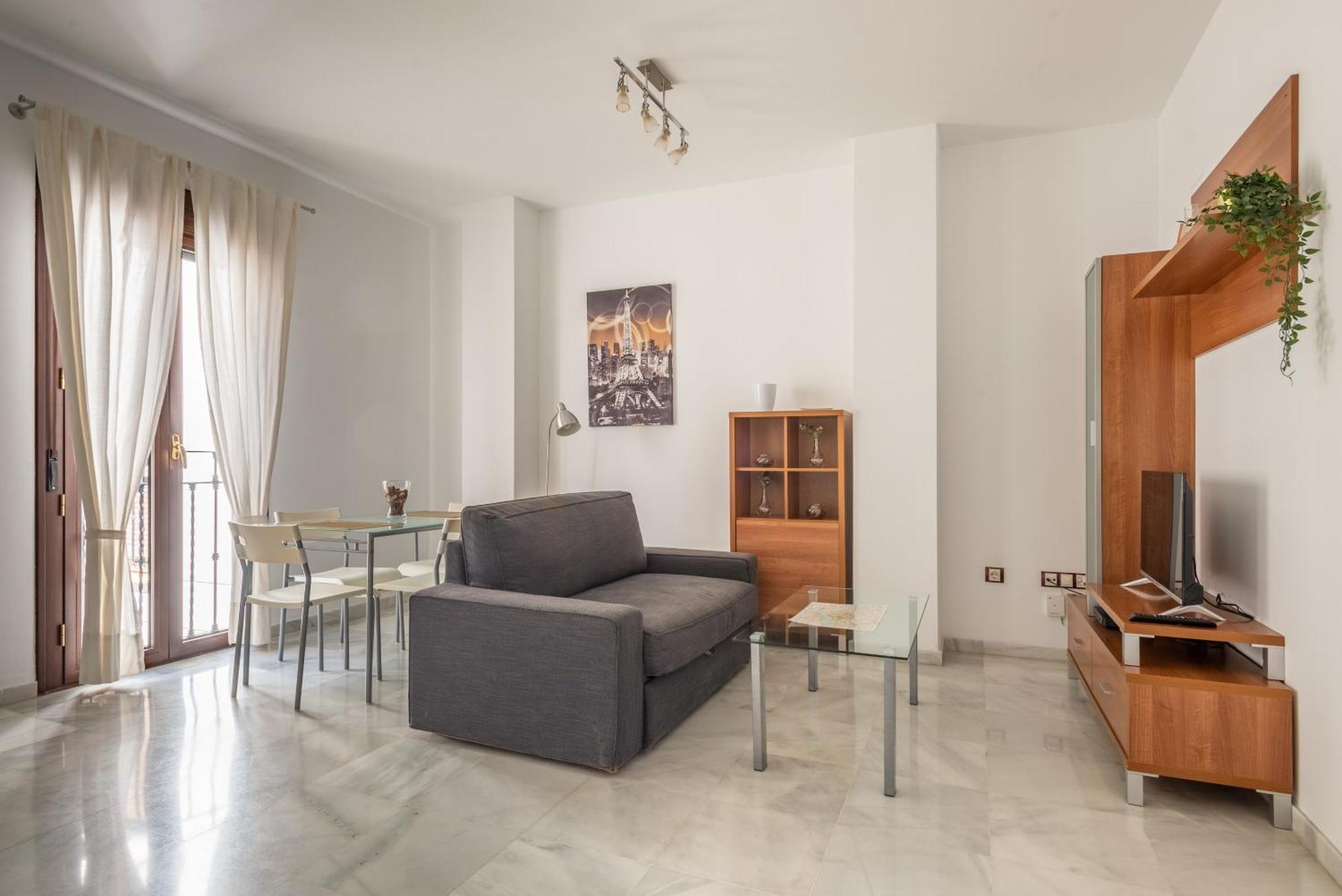 First Floor Close Macarena Church Sevilla Bagian luar foto