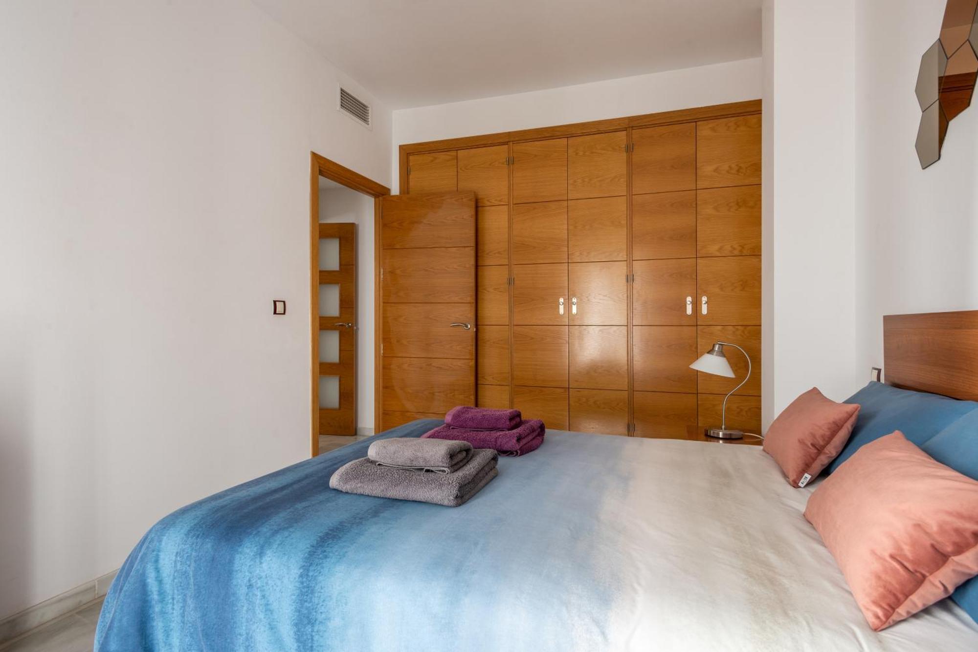 First Floor Close Macarena Church Sevilla Bagian luar foto
