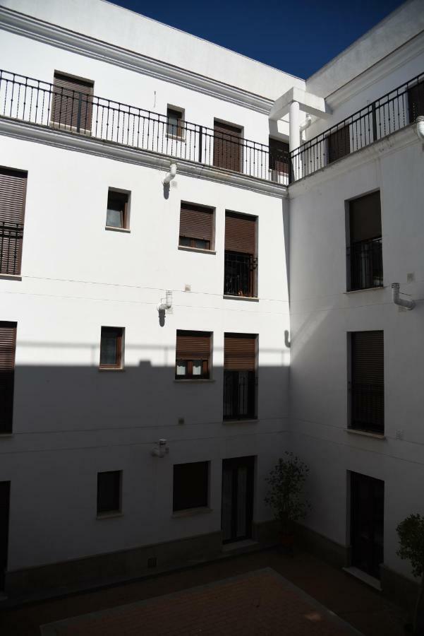 First Floor Close Macarena Church Sevilla Bagian luar foto